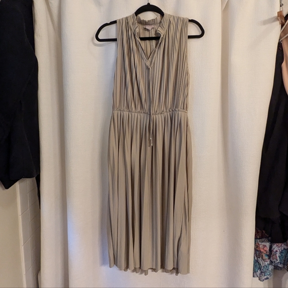 H&M Dresses & Skirts - Grey beige H&M pleated dress Small